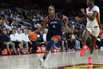 Blanca Quiñonez brilla en UConn y vuelve a ser la Freshman de la Semana en el BIG EAST