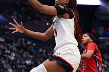 BLANCA QUIÑONEZ SUMA SU SÉPTIMO RECONOCIMIENTO COMO NOVATA DE LA SEMANA EN EL BIG EAST