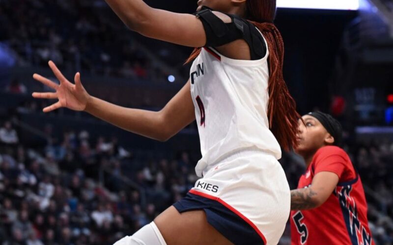 BLANCA QUIÑONEZ SUMA SU SÉPTIMO RECONOCIMIENTO COMO NOVATA DE LA SEMANA EN EL BIG EAST