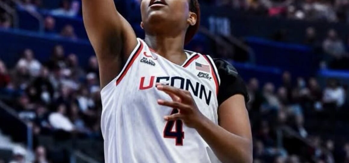 Blanca Quiñónez integra en el&nbsp;Segundo mejor Quinteto del BIG EAST