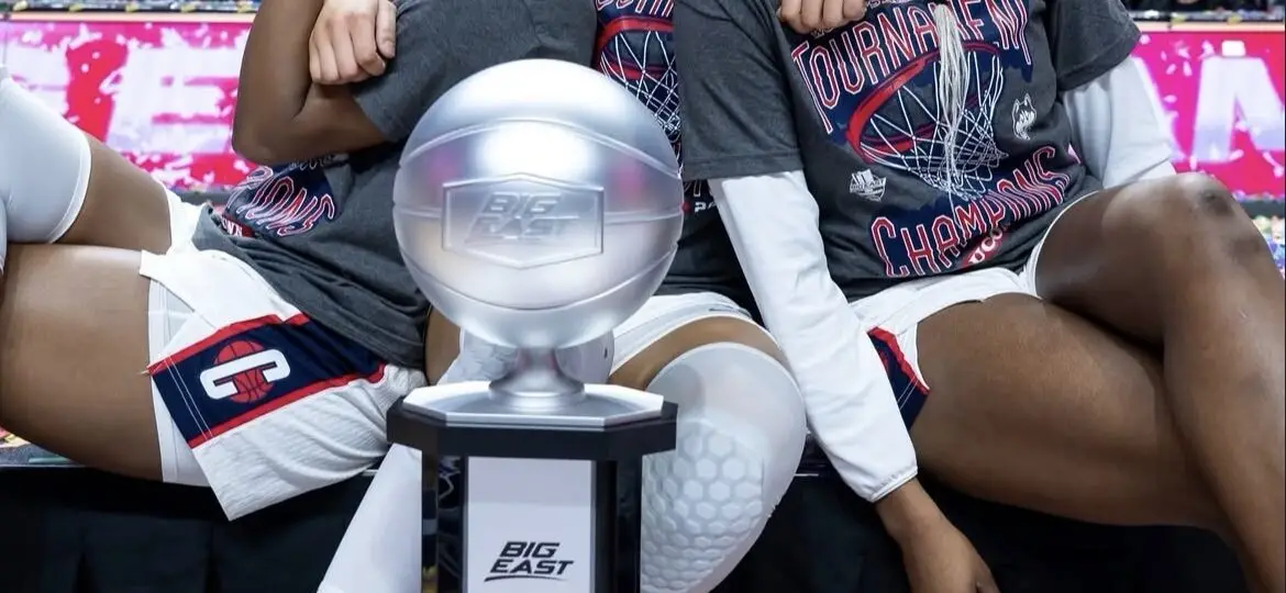 MEJORES POSTALES DE BLANCA QUIÑÓNEZ CAMPEONA DEL BIG EAST 🇪🇨