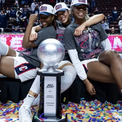 MEJORES POSTALES DE BLANCA QUIÑÓNEZ CAMPEONA DEL BIG EAST 🇪🇨