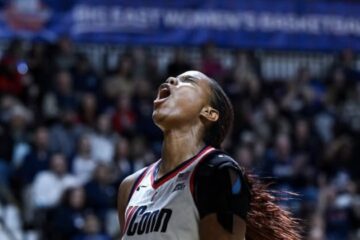 IMPACTO TOTAL EN SU DEBUT EN EL TORNEO DE LA NCAA 🇪🇨🔥